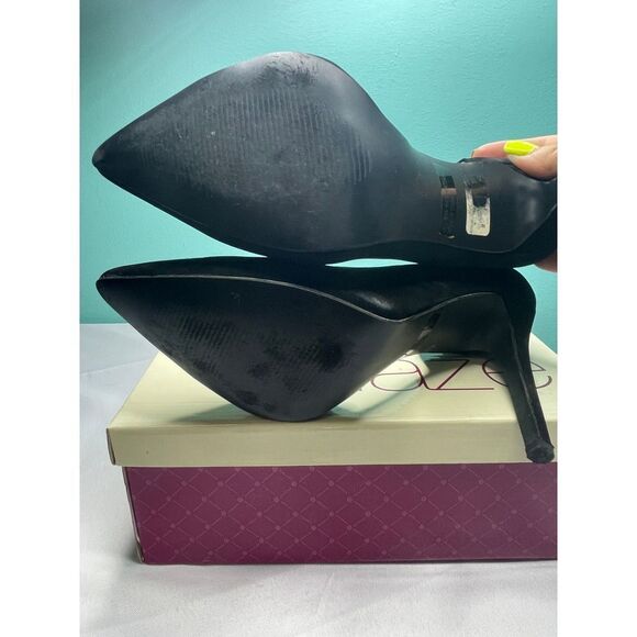 China Glaze‎ size 10 Chic Suede Pointed Toe Pumps - Picture 6 of 6